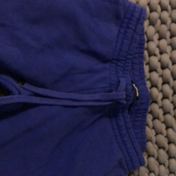 Beautiful blue, thick, comfortable, talentless sweats! - Picture 4 of 7